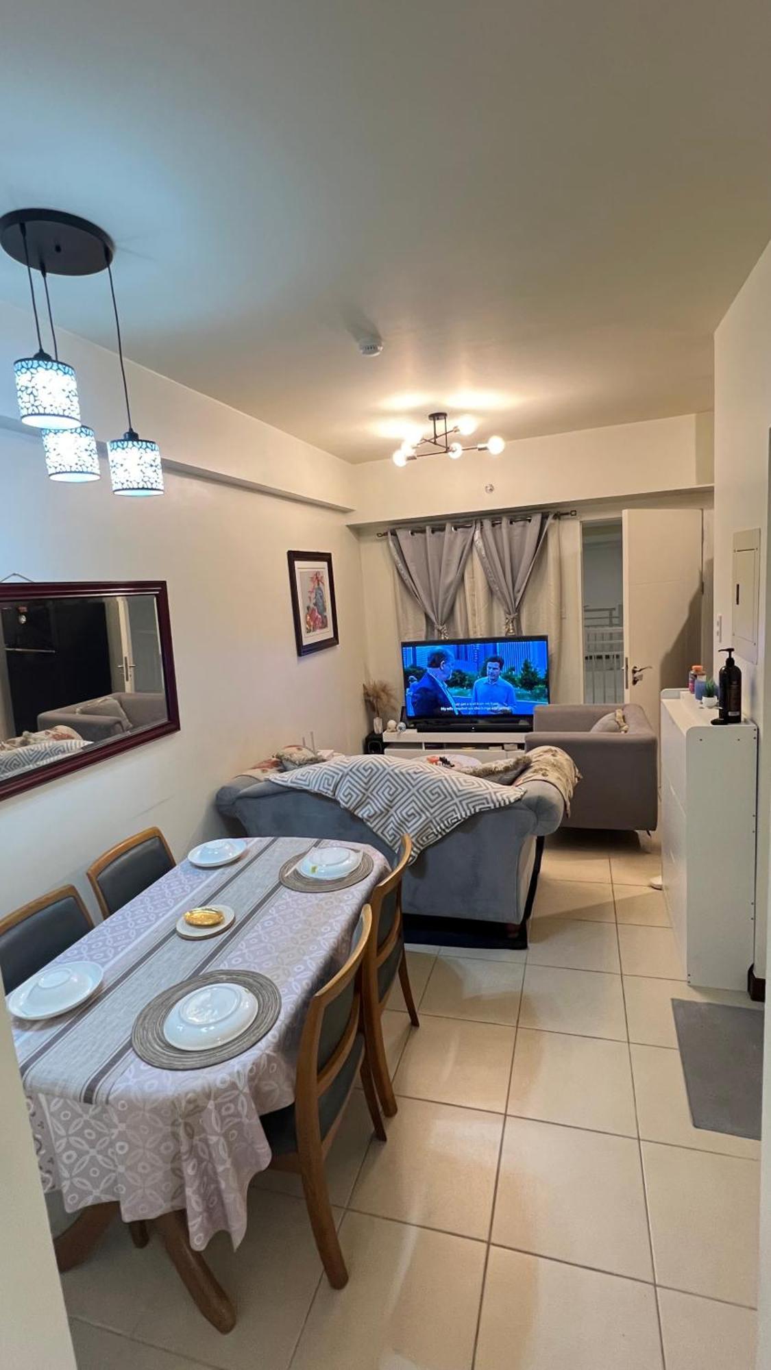 Brixton Place, Weston Tower Manila Exterior photo